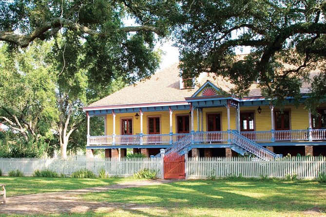 Experience Full-Day Laura Plantation & Pontoon Swamp Tour w/Transportation - Who Should Book This Full-Day Outing?