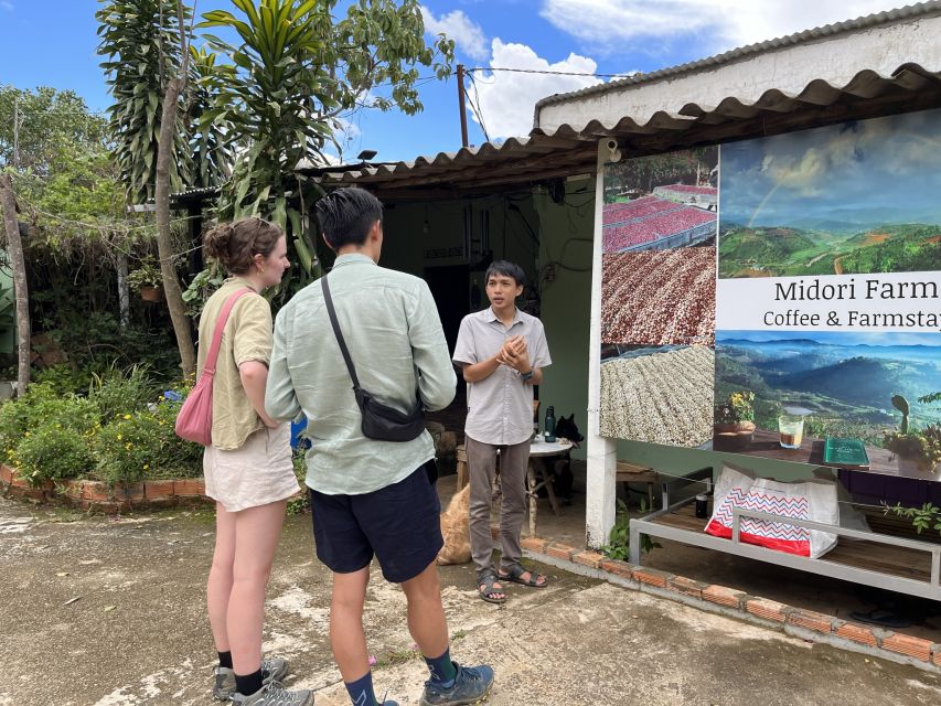 Experience specialty coffee with sustainable coffee farmers - Roasting green beans with your own hands