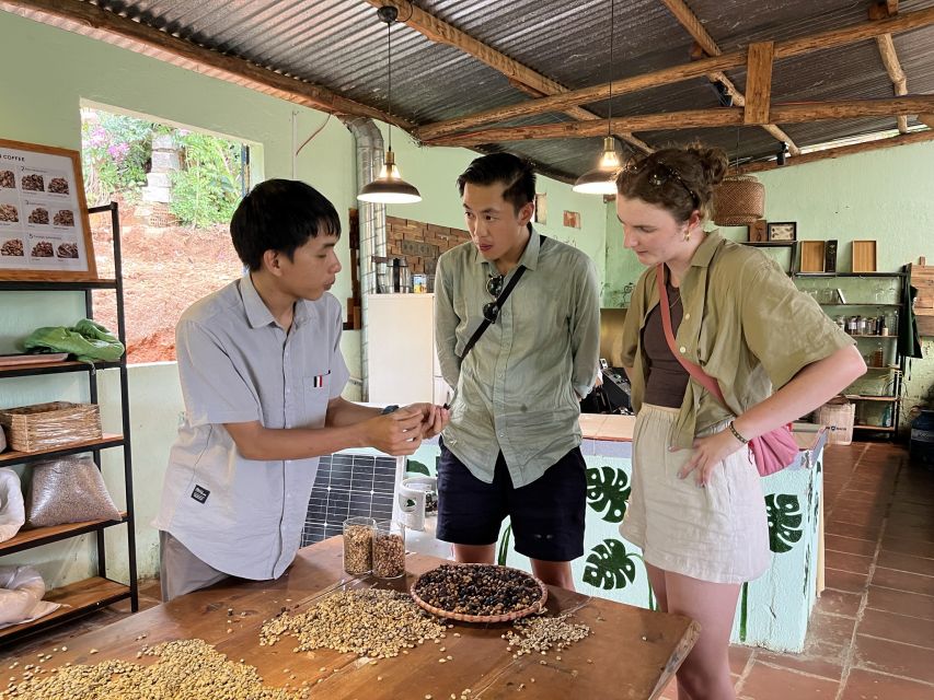 Experience specialty coffee with sustainable coffee farmers - What the farm option adds