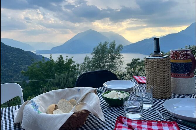 Farm Tour & Cooking Class: Discover the Flavors of Lake Como - Why the eight-person limit matters