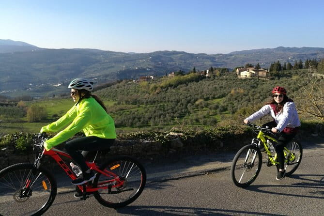 Fiesole: Tuscan Countryside Half Day E-Bike Tour & Farm visit - Getting comfortable on the e-bike