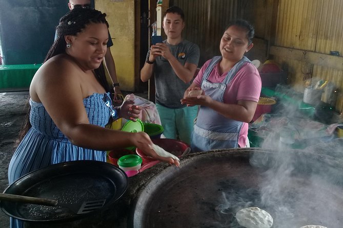 Flowers Route Tour-Colonial Towns, Handicraft & Coffee Plantation - Apaneca and the Laberinto de Apaneca