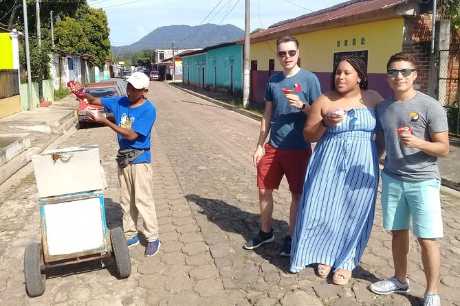 Flowers Route Tour-Colonial Towns, Handicraft & Coffee Plantation - Juayúa: the strongest stop for food and atmosphere