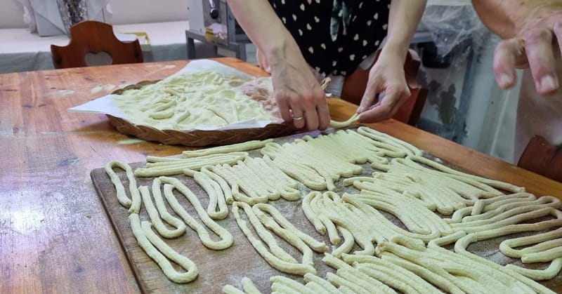From Alghero: Farm to Table cooking experience in Montresta - Why the Eight-Person Limit Matters