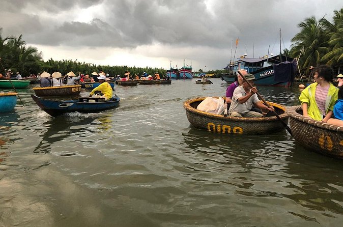 From AUTHENTIC FARMER'S LIFE to ECO RIVER FISHING EXPERIENCE - The Guide Can Shape the Whole Experience