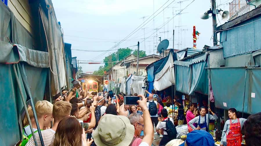 From Bangkok: Floating & Railway Markets Tour & Coconut Farm - Key points to know before you go