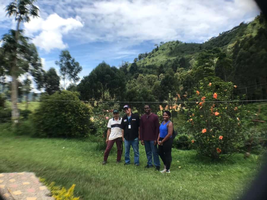 From Medellin: Day Trip to a Jardin Coffee Plantation - The cable car and mountain-top lunch