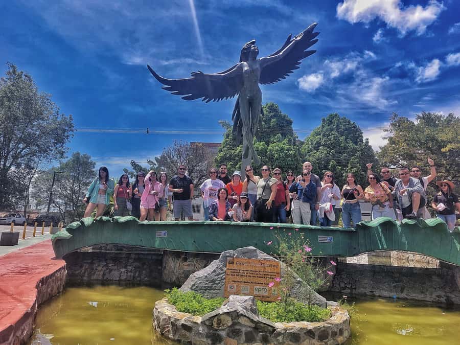 From Medellin: Guatapé & Peñol Rock with Boat & farm animals - Practical details before you book