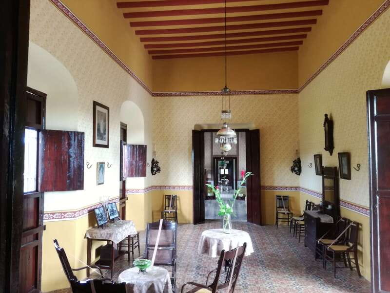 From Merida: Uxmal, Hacienda Yaxcopoil and Cenote with Lunch - Uxmal in a focused one-hour visit
