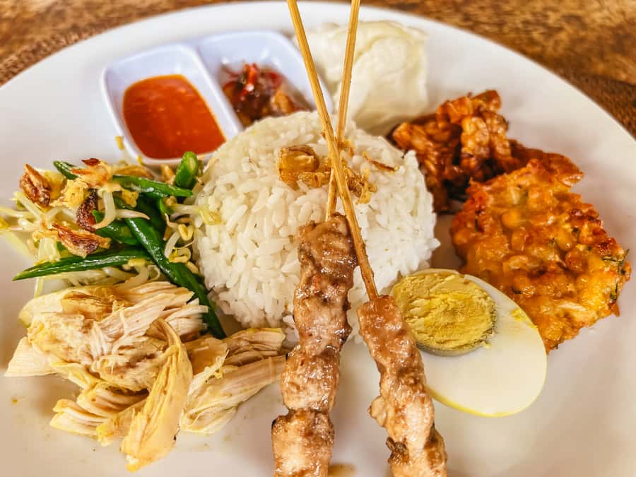 From Ubud: Downhill Bike Tour with Rice Terraces and Meal - Why this downhill bike tour works so well