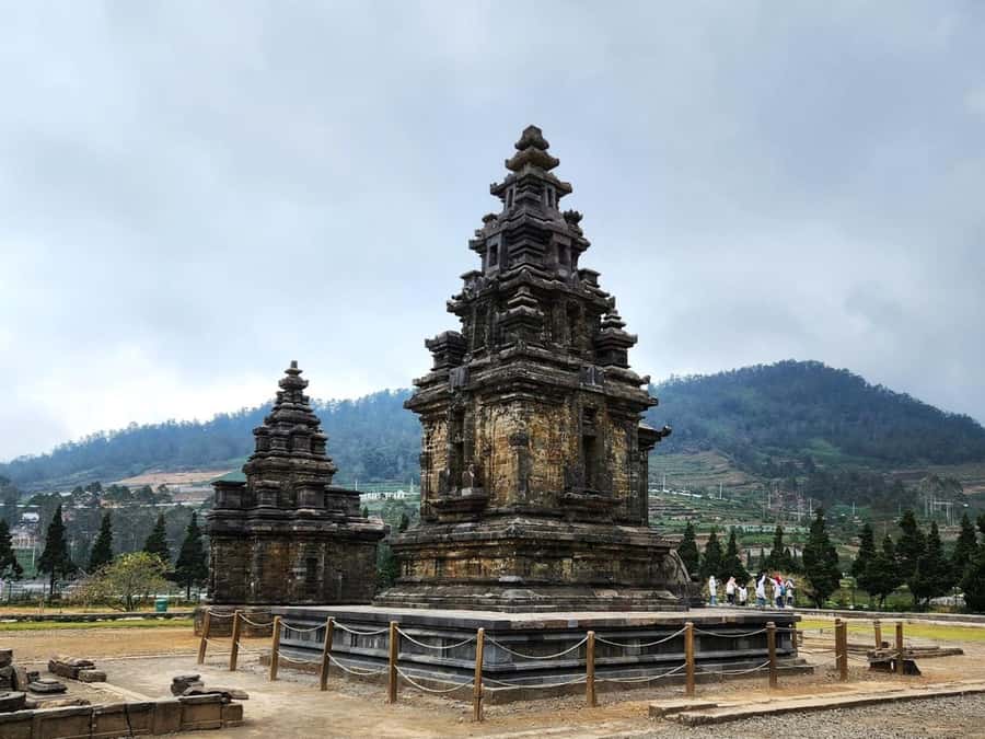 From Yogyakarta: Dieng Tour, Golden Sunrise & Tea Plantation - Arjuna Temple, Java’s oldest Hindu temple