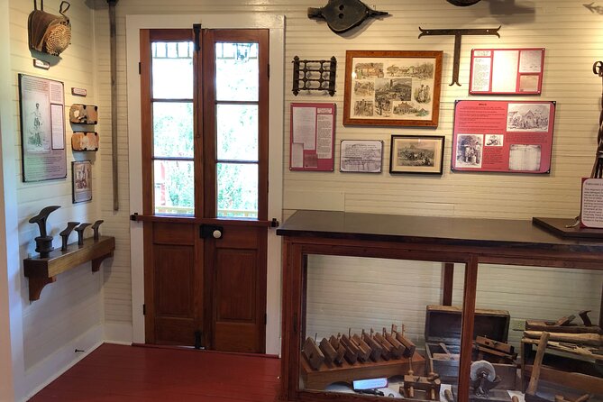 Full-Day Laura Plantation & Airboat Swamp Tour with Pick up - Leaving New Orleans for Louisiana plantation country