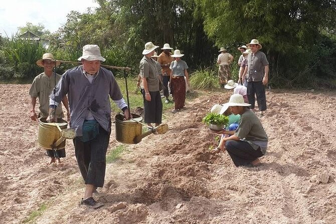 Full Day Siem Reap Farm Tour with Cooking Class and Monk Blessing - Meeting farmers and seeing village routines