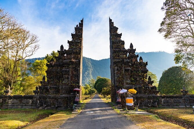 Full Day Tour to Water Temples UNESCO Rice Terraces in Bali - Luhur Batukaru Temple at Mount Batukaru