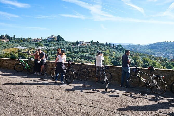 Full-Day Tuscany and Chianti Hills Bike Tour With Lunch at Farm - A family farm, olive oil, wine, and lunch