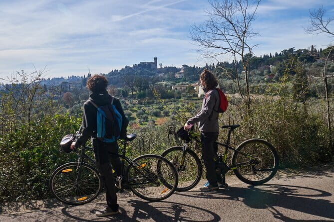 Full-Day Tuscany and Chianti Hills Bike Tour With Lunch at Farm - Bellosguardo gives you Florence from above