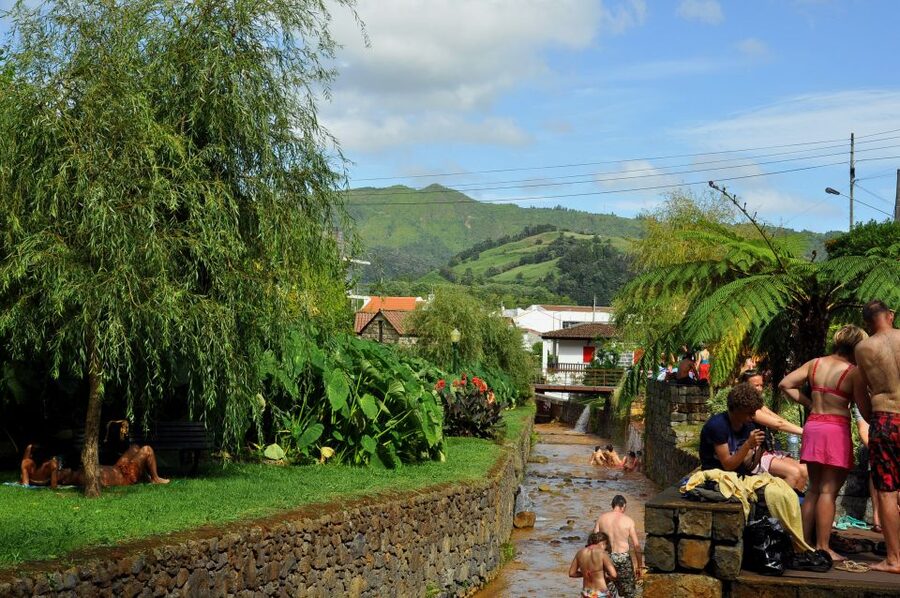 Furnas: Tea Plantations, Lake and Volcano Guided Tour - Pico do Ferro gives you the big Furnas view