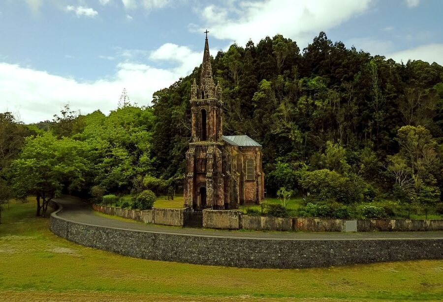 Furnas: Tea Plantations, Lake and Volcano Guided Tour - Vila Franca do Campo and the islet viewpoint