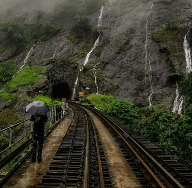 Goa: SIC Dudhsagar Waterfall and Spice Plantation Day Tour - Old Goa church: a short cultural opening