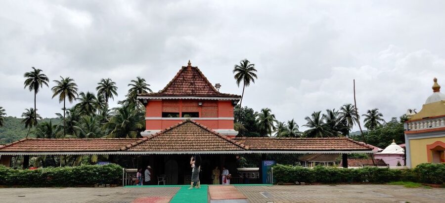 Goa: Spice Plantation Tour and Traditional Local Lunch - Lunch served in earthen pots