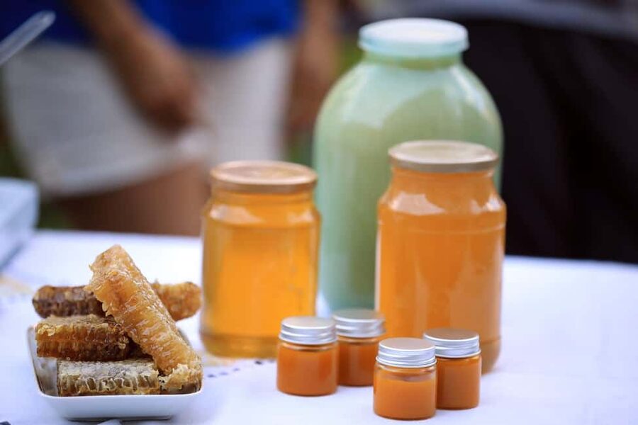 Goris: Beekeeping Traditions & Beeswax Balm Making Workshop - Tea, gata, and a taste of Syunik hospitality
