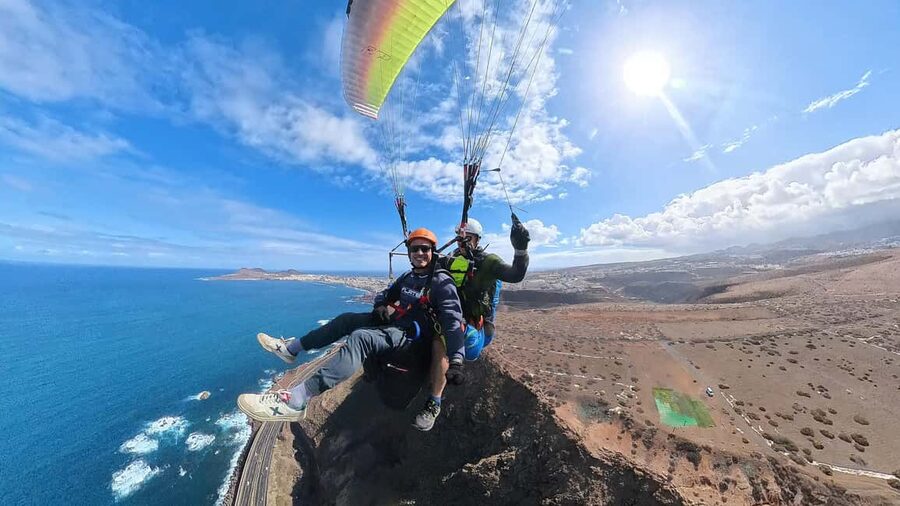 Gran Canaria: Paragliding Flight & Banana Plantation Tour - From hillside launch to banana finca