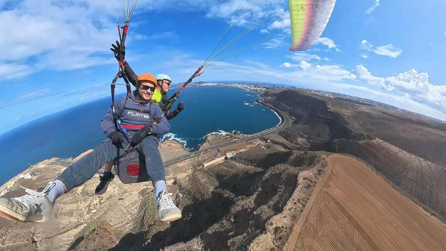 Gran Canaria: Paragliding Flight & Banana Plantation Tour - Who should book this four-hour outing?