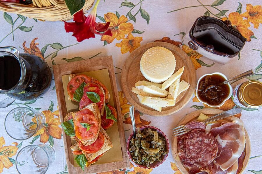 Grosseto: visit the family farm with tasting of local food - How this compares with a regular Tuscan tasting
