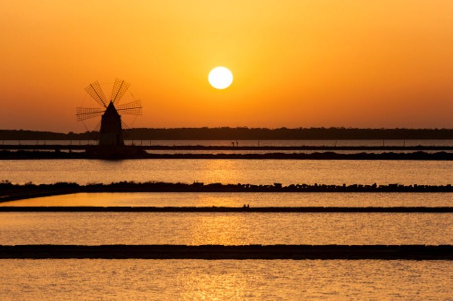 Guided tour of the Marsala Salt Pans and salt harvesting - Understanding the different kinds of salt