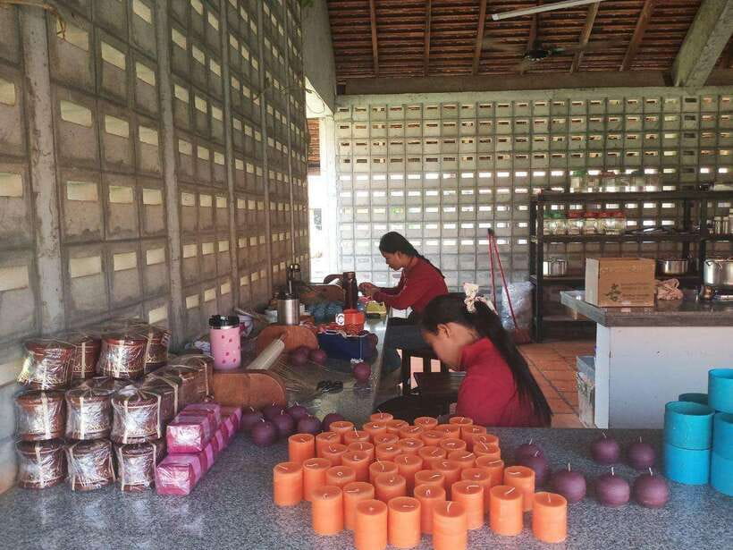 Half-Day: Silk Farm, Senteur Angkor, and Satcha Workshop - What the reviews reveal about the experience