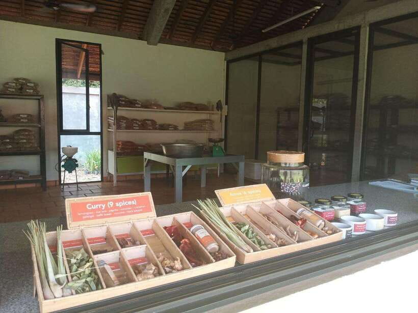 Half Day Trip: Silk Farm, Satcha, and Senteur d'Angkor Tour - Satcha Handicraft Center and its six workshops