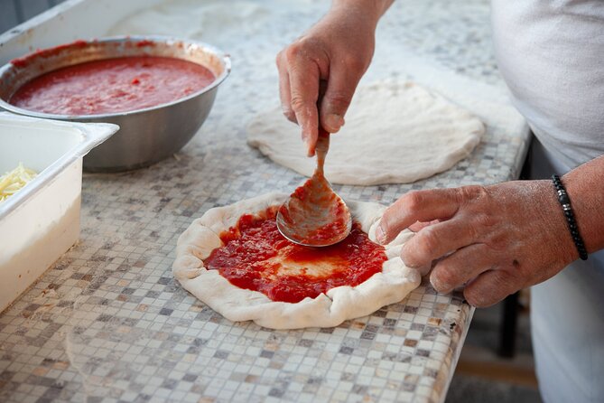 Hands-On Pizza Making Class & Farmhouse Tour with Sea Views - Hosts who keep the class warm and social