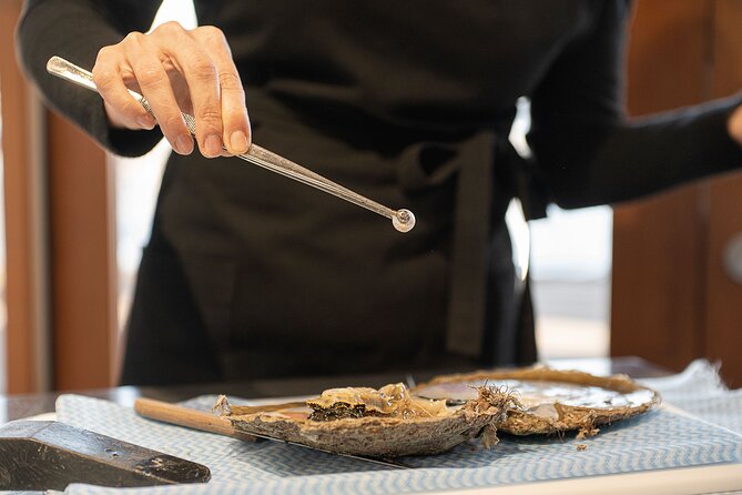 Harvest Your Own Pearl Private Experience - Perth - Opening an Australian South Sea oyster in Perth