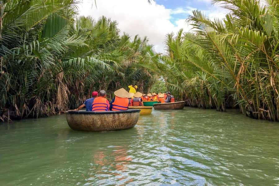 Hoi An: Countryside by Cycling, Buffalo Riding & Do Farming - How the guides shape the experience