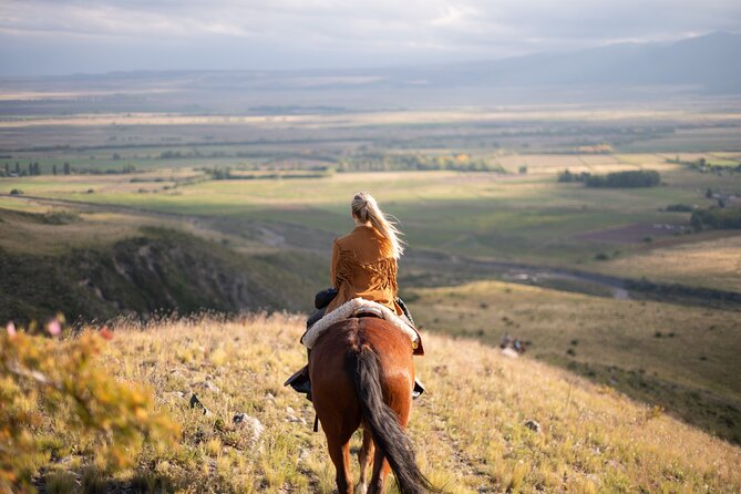 Horseback riding and barbecue in a private ranch - La Carrera, Mendoza - Empanadas, wine, and a proper Argentine asado