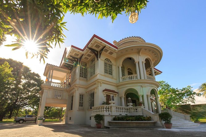 Iloilo City Tour (Garin Farm, Molo Mansion/Church, Vanishing Mansion) - The route, timing, and private vehicle