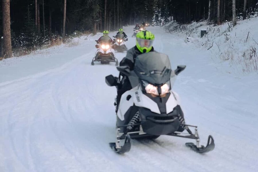 Jackson Hole: Snowmobile Tour in Bridger-Teton - The 2.5-hour ride through Bridger-Teton