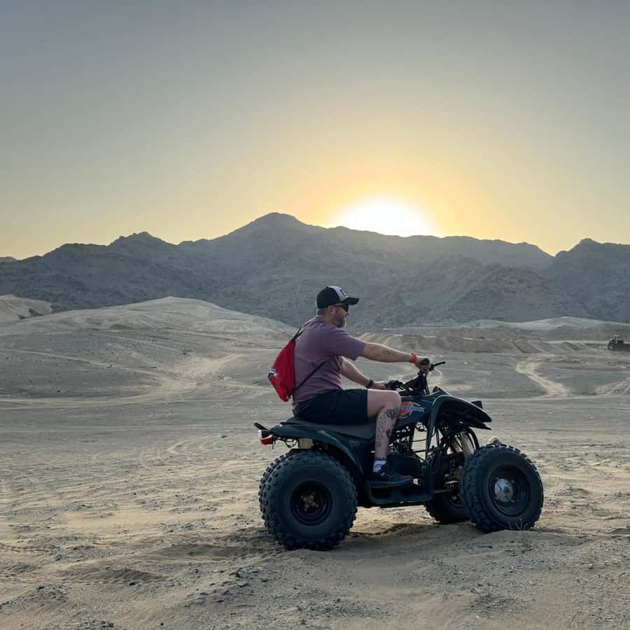Jeddah Desert Safari: Quad Biking, Camel Farm & Sunset Views - Choosing sunrise or sunset near Jeddah