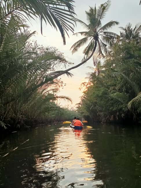 Kampot Pepper farm & Kayak trip around Green cathedral Sunse - From Kampot to La Plantation