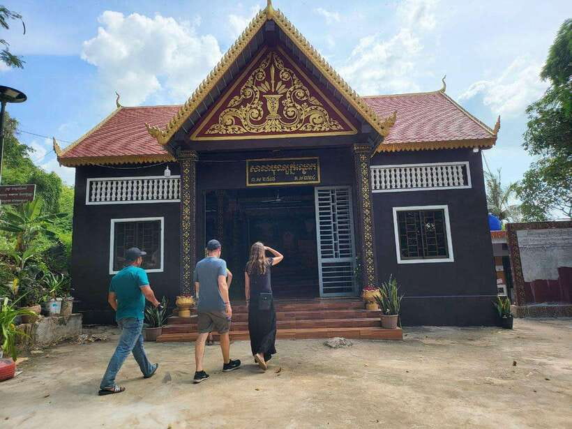 Kampot Pepper Farm, Salt Fields, Cave from Sihanoukville - Salt fields and the work behind the white pans