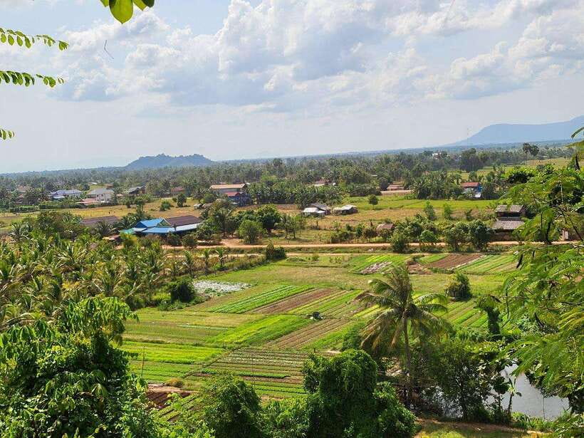 Kampot Pepper Farm, Salt Fields, Cave from Sihanoukville - Phnom Chhngok Cave Temple and its ancient Shiva shrine