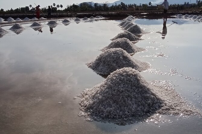 KAMPOT- Pepper farm ..salt fields.Kep/Crab market & more........ - A full day from Kampot’s pepper country to Kep’s crab market