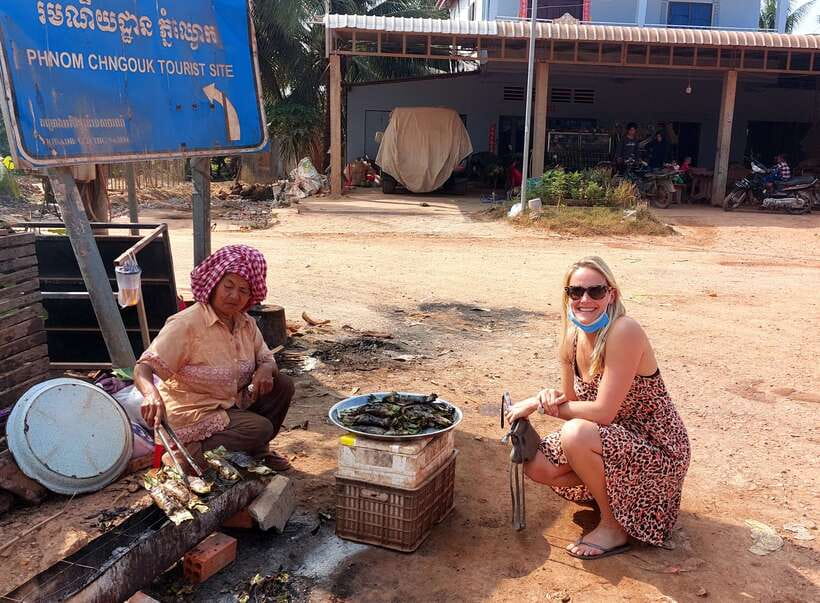 Kampot: Pepper Farm Tour, Salt Field, Cave & Secret Lake - The cave and its old temple