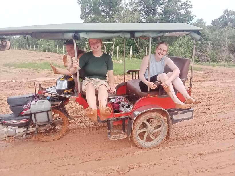 Kampot: Tuk Tuk Trip to Pepper Farm, Kep, Crab Market & More - Phnom Chhngok Cave and the climb to the shrine
