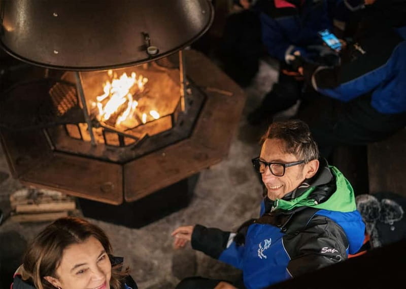 Kemi-Tornio: Reindeer farm experience - Warming up in the Lappish hut