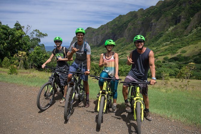 Kualoa Ranch: Novice E-Bike - From the ticket office to the first trail