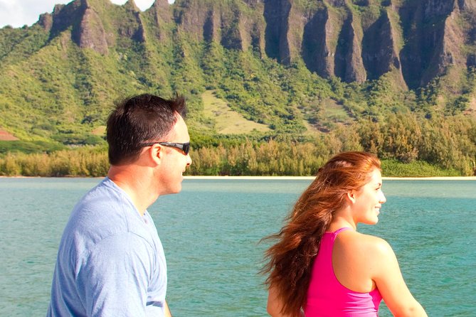 Kualoa Ranch: Ocean Voyage Tour - Kaneohe Bay and the Koʻolau Mountains