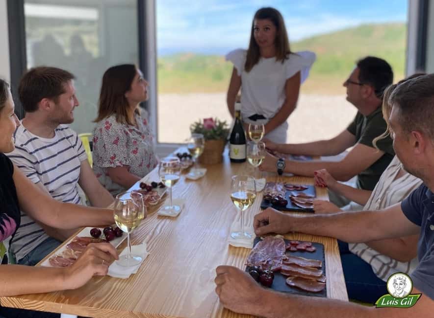 La Rioja: Jamon Iberico Farm Tour and Tasting with Wine - Meeting the pigs in La Rioja’s Ocón Valley