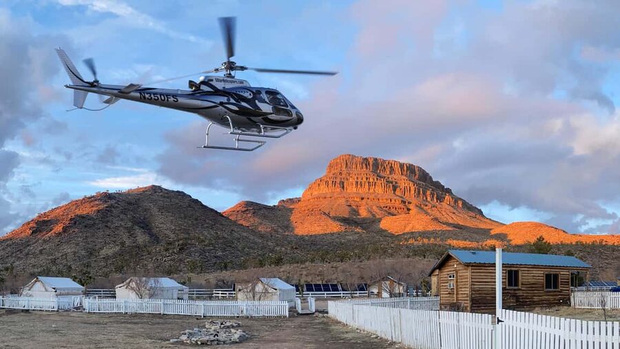 Las Vegas: Grand Canyon Helicopter Western Ranch Adventure - From your hotel to the VIP heliport