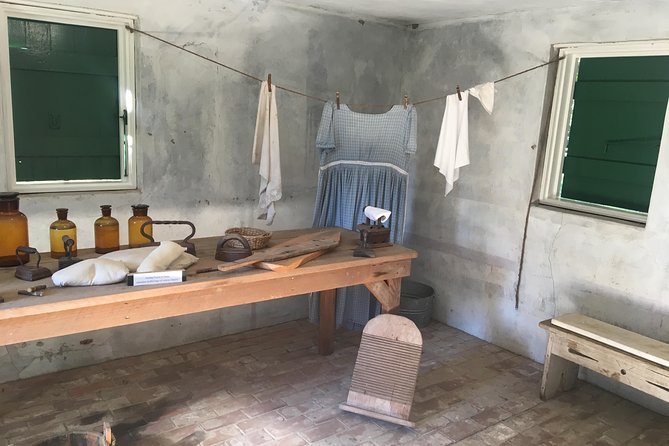 Laura Plantation Tour with Transportation - The price and what the transport adds